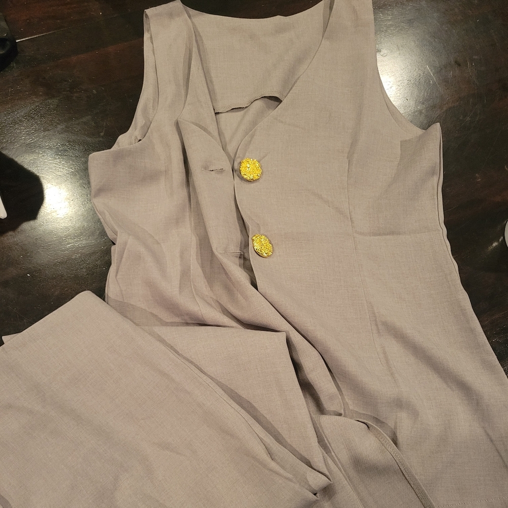 Trendy vest and pants set